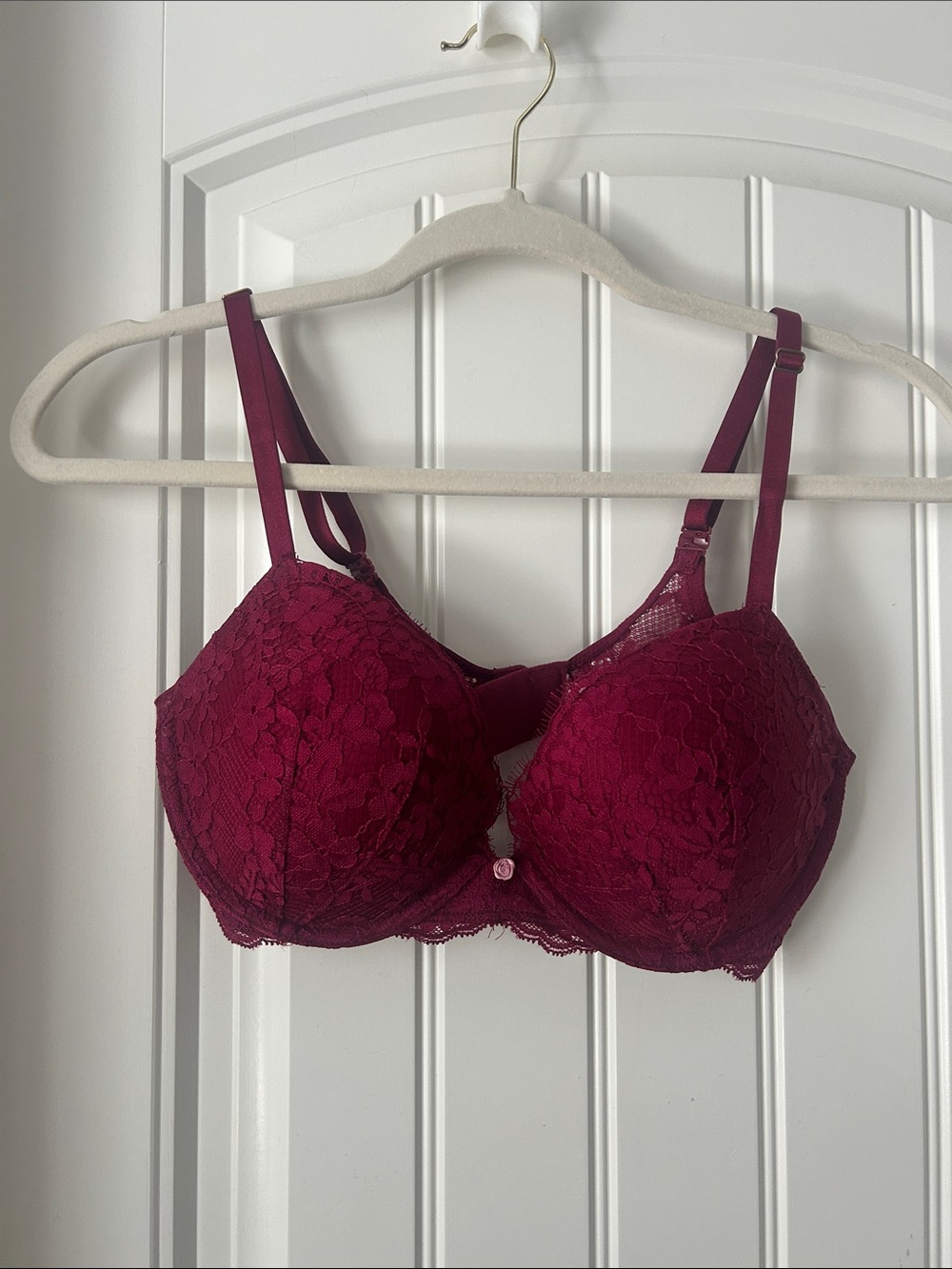 Victoria's Secret Lace Underwire Bra in Wine